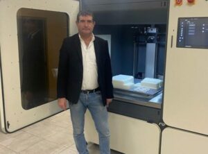 Axis accroit ses investissements avec la machine RAPLAS 700